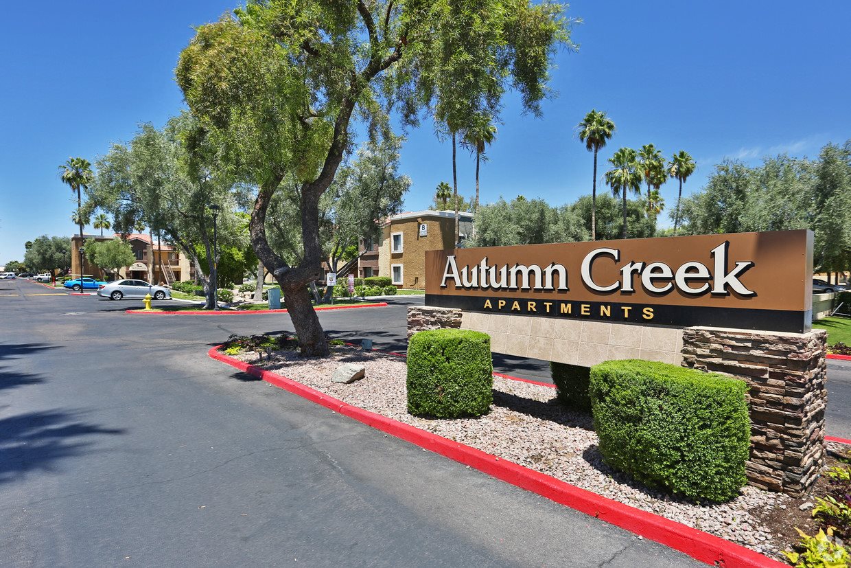 Photos and Video of Autumn Creek Apartments in Chandler, AZ